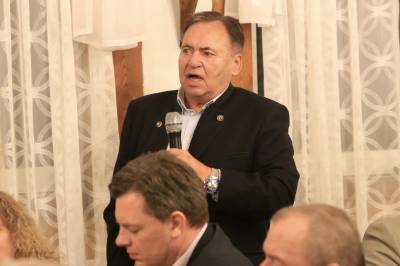 Gste der MIT Sdhessen in der Diskussion mit Hessens Innenminister Peter Beuth