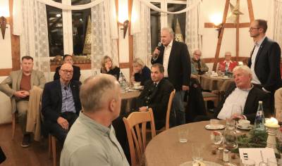 Gste der MIT Sdhessen in der Diskussion mit Hessens Innenminister Peter Beuth