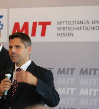 Der wiedergewählte Vorsitzende Marco Reuter.